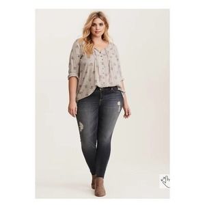 Torrid Gray Paisley Print Pleated Button Front Long Sleeve Blouse Sz.3